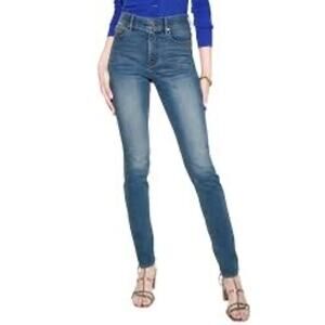 122.  NWT White House Black Market Essential Slimmer Size 0 | SAME DAY SHIP